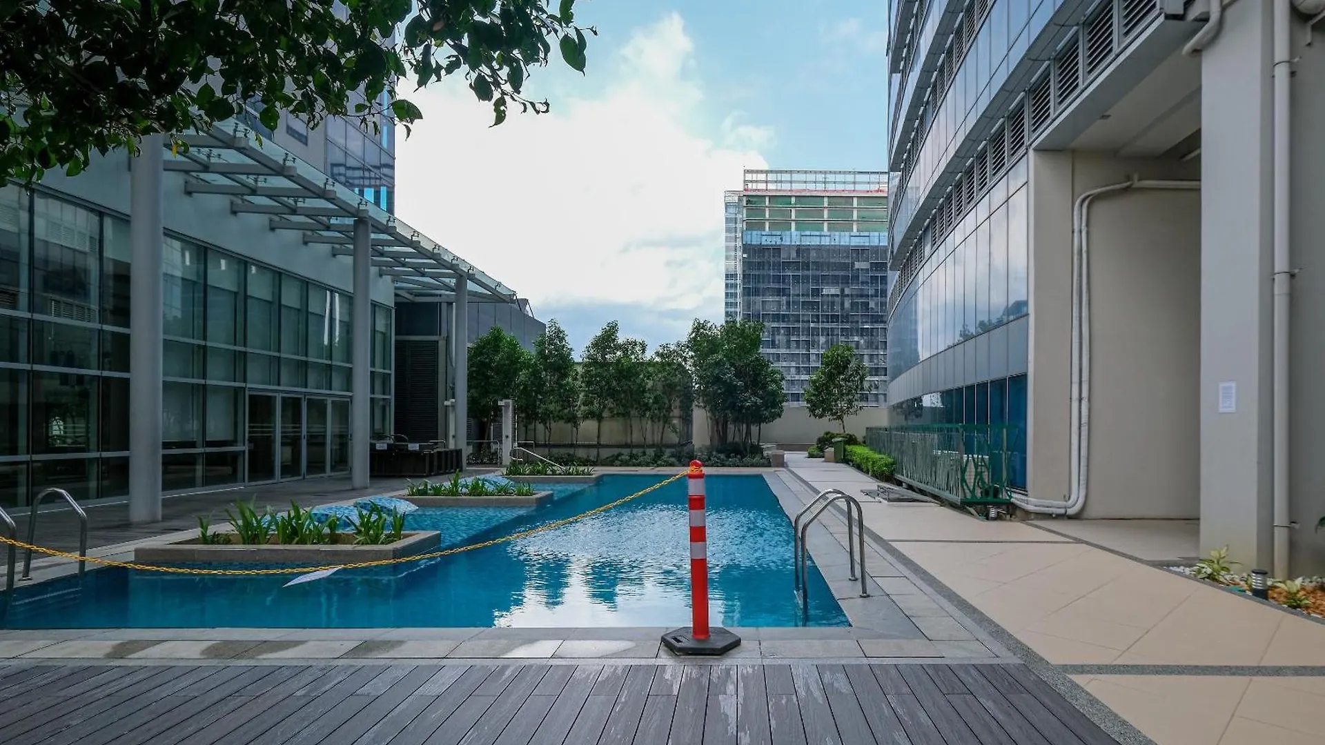 Bgc One Uptown 2Bedroom With Balcony And 1 Free Parking Manila 0*,