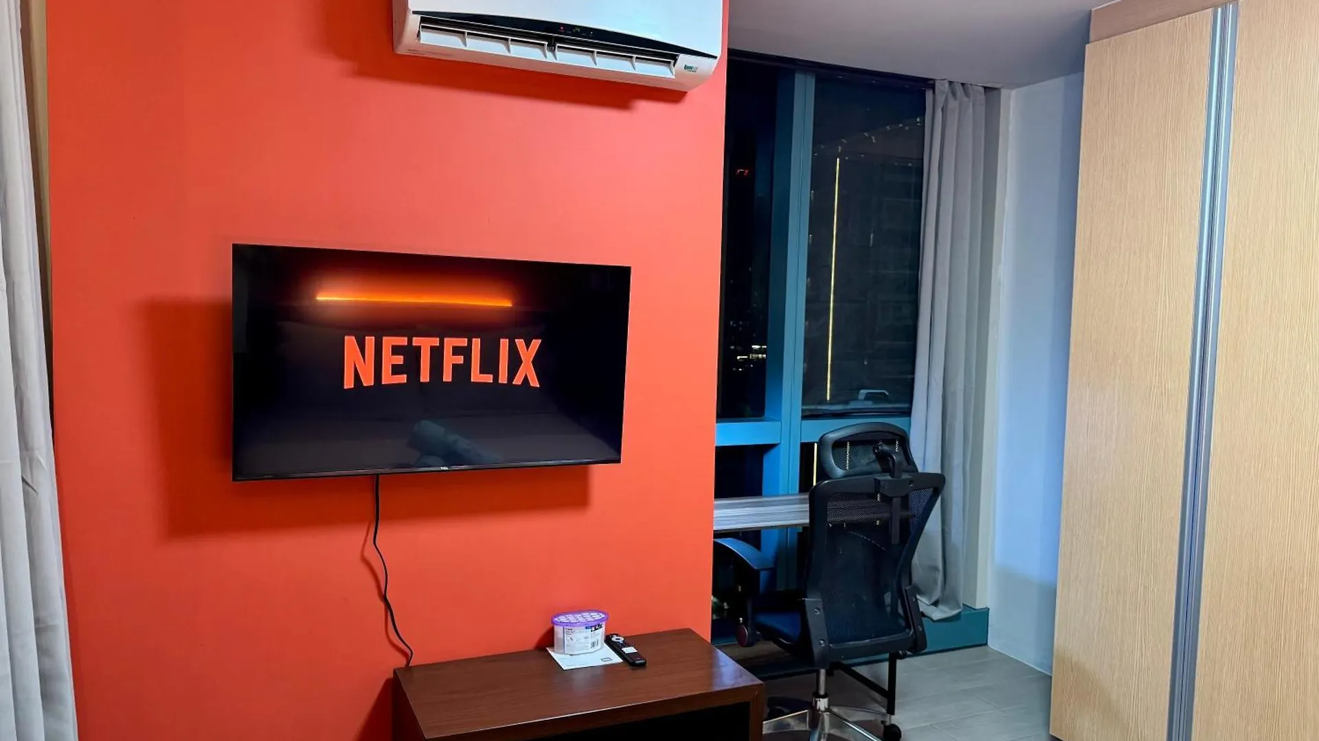 Bgc One Uptown 2Bedroom With Balcony And 1 Free Parking Manila 0*,
