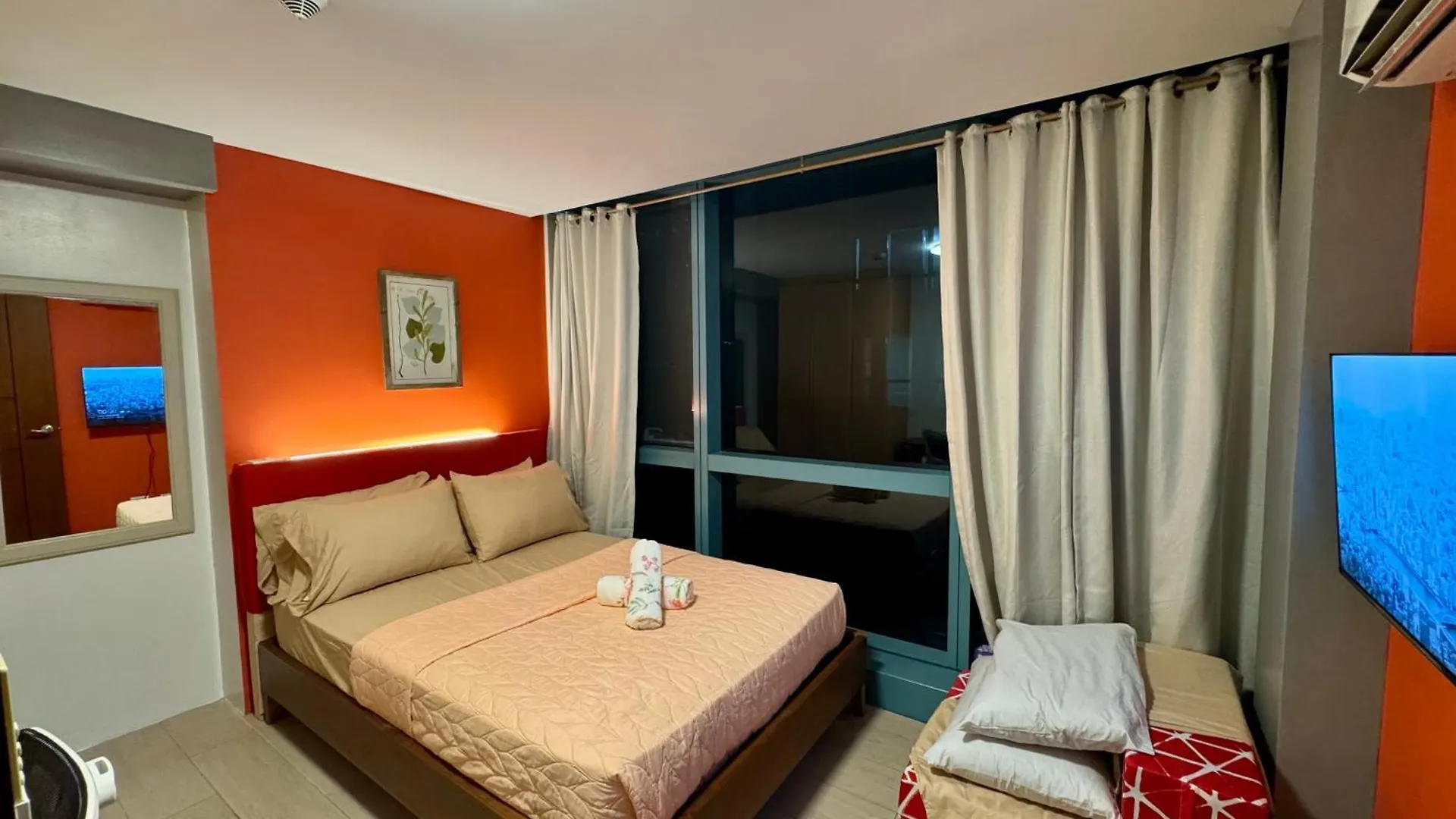 Bgc One Uptown 2Bedroom With Balcony And 1 Free Parking Manila
