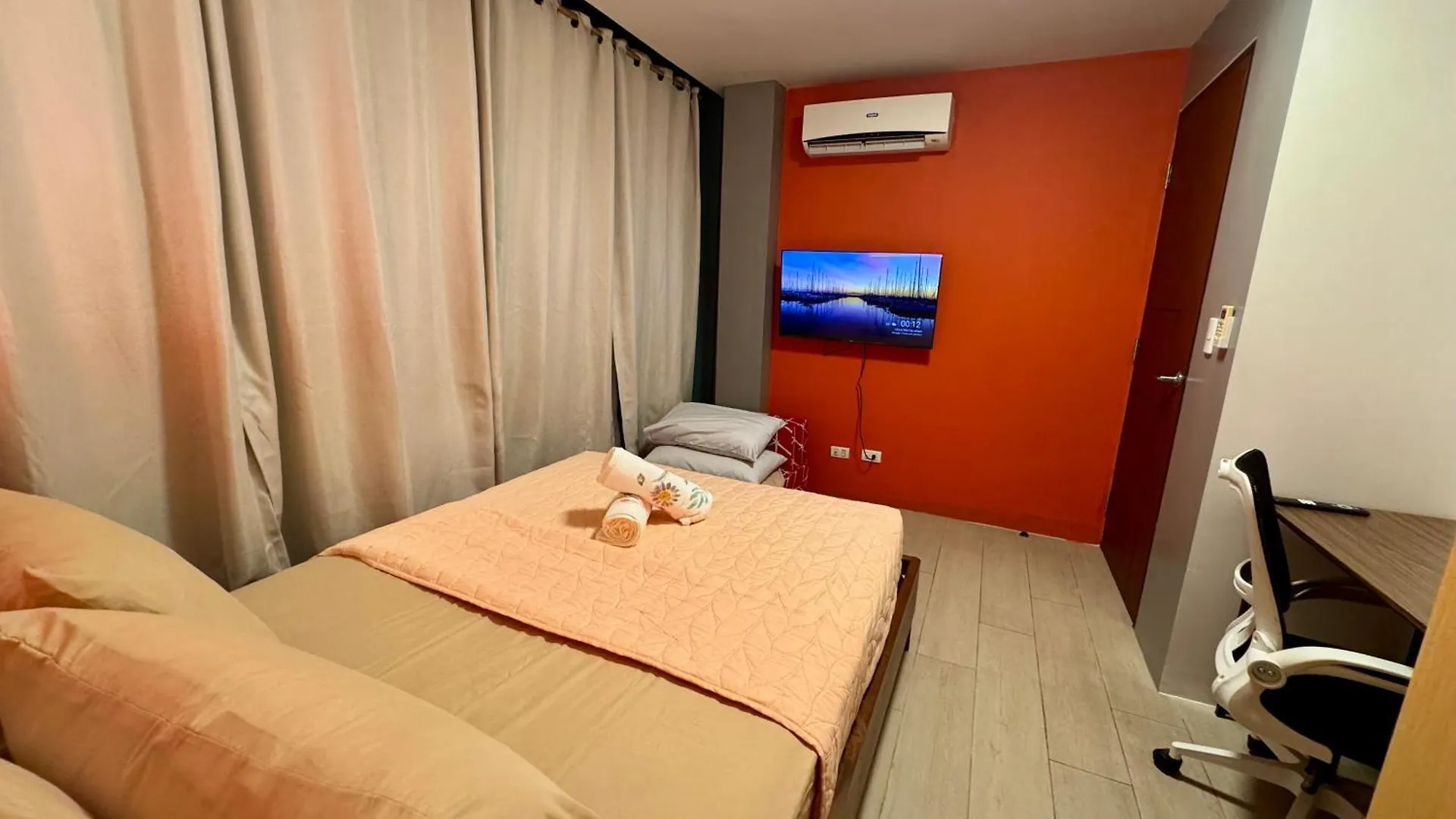 Bgc One Uptown 2Bedroom With Balcony And 1 Free Parking Manila