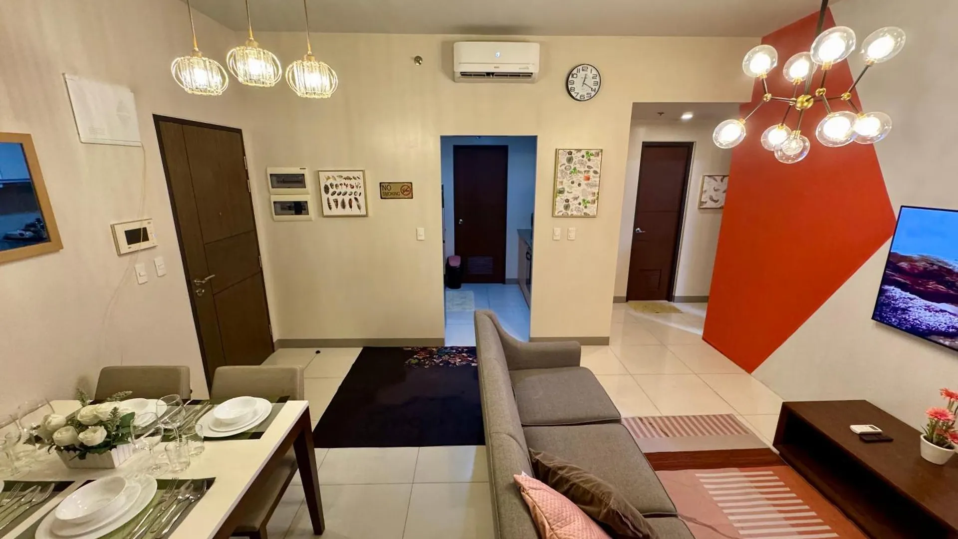 Bgc One Uptown 2Bedroom With Balcony And 1 Free Parking Manila Aparthotel