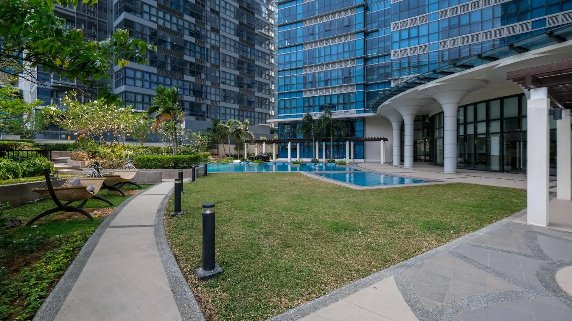 מנילה Bgc One Uptown 2Bedroom With Balcony And 1 Free Parking מלון דירות