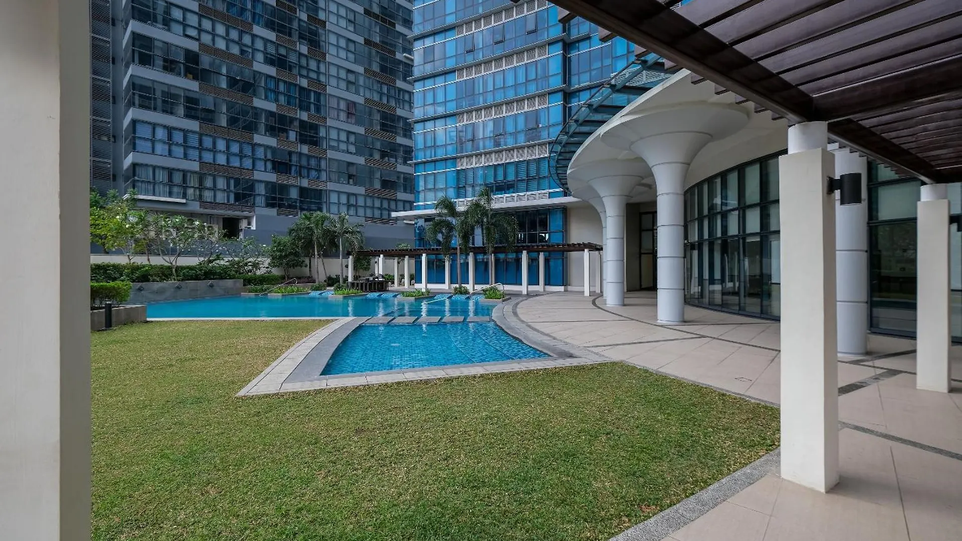 מנילה Bgc One Uptown 2Bedroom With Balcony And 1 Free Parking